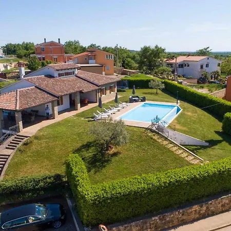 בית נופש Ciano *