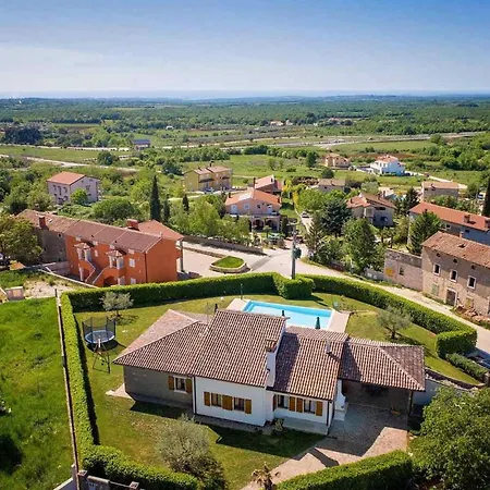 בית נופש Ciano